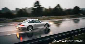 A73 bei Hirschaid: Porsche flüchtet mit High-Speed vor Polizei