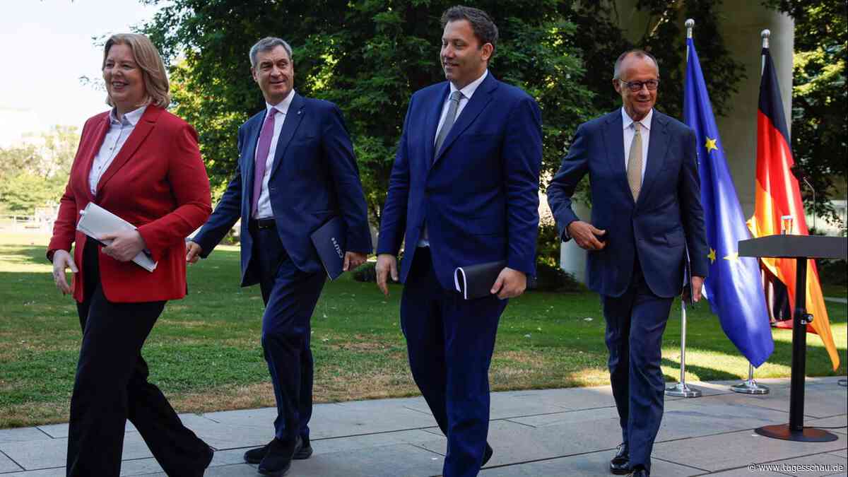 Koalition stellt Reformpläne vor: Ein staatstragender Auftritt