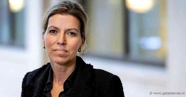 Labiel verklaard door psychiater of geblinddoekt tijdens bevalling: excuses voor gedwongen adoptiemoeders