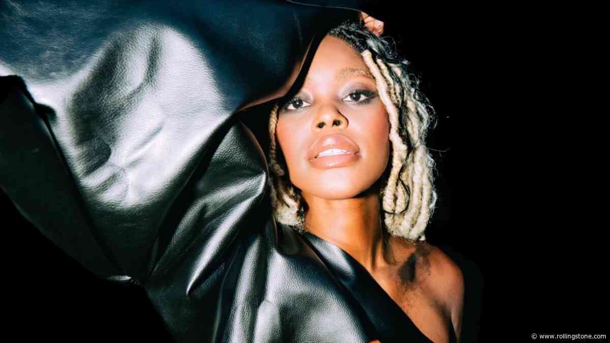 Nashville Singer Crystal Rose Likes to Make Music on the ‘Cloudy’ Side