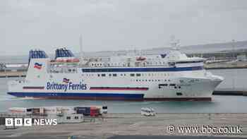 Loss of ferry route 'massive blow' to town, says MP