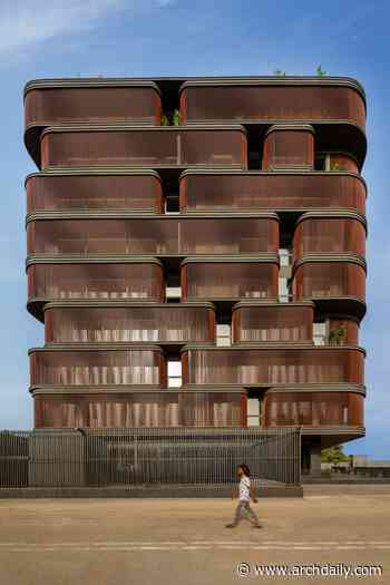 Primus Office Building / Sanjay Puri Architects