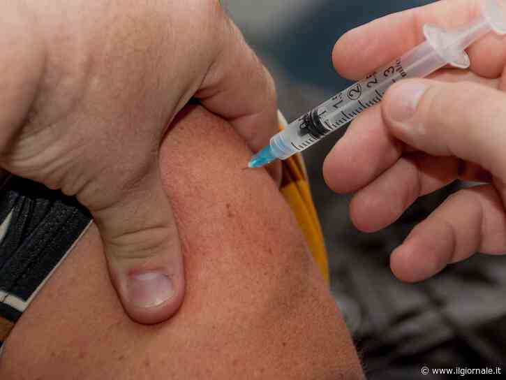 Vaccini, la prevenzione per gli anziani diventa risparmio per la società: le proposte di HappyAgeing