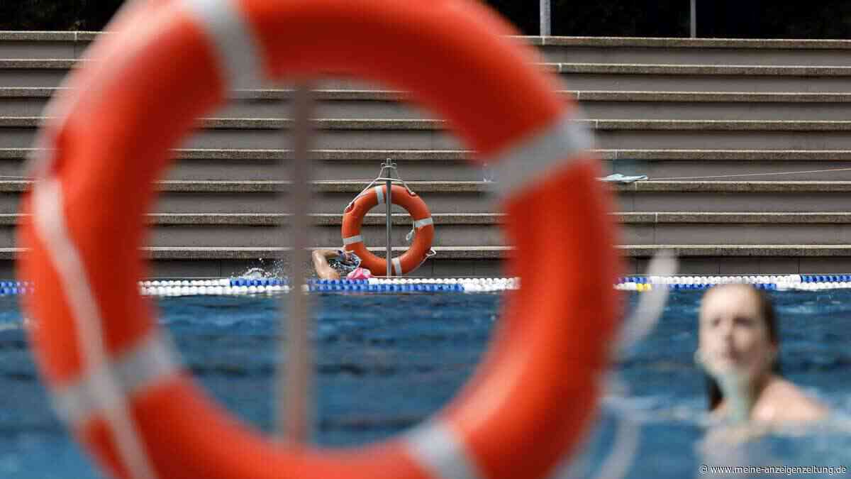 Unfall im Freibad: Mädchen verfängt sich mit Haaren in Messstelle und muss reanimiert werden