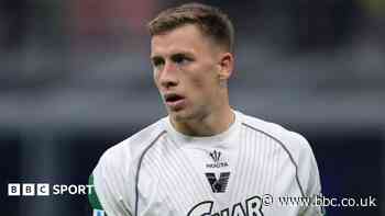 Brighton sign Austria defender Svoboda from Venezia