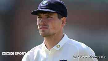 Sussex bowler Crocombe to make Surrey move