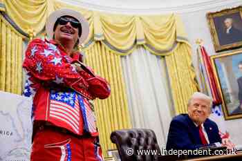 Kid Rock admits he calls Trump late at night to show off to his drinking buddies
