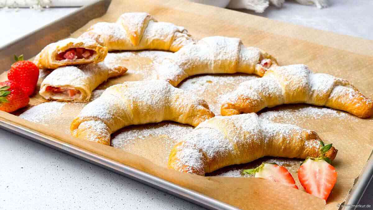 Knusprig, cremig und so fruchtig: Diese Erdbeer-Croissants mit Frischkäse sind ein Muss im Sommer
