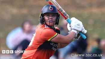 Essex Women sign Kirk on loan from The Blaze