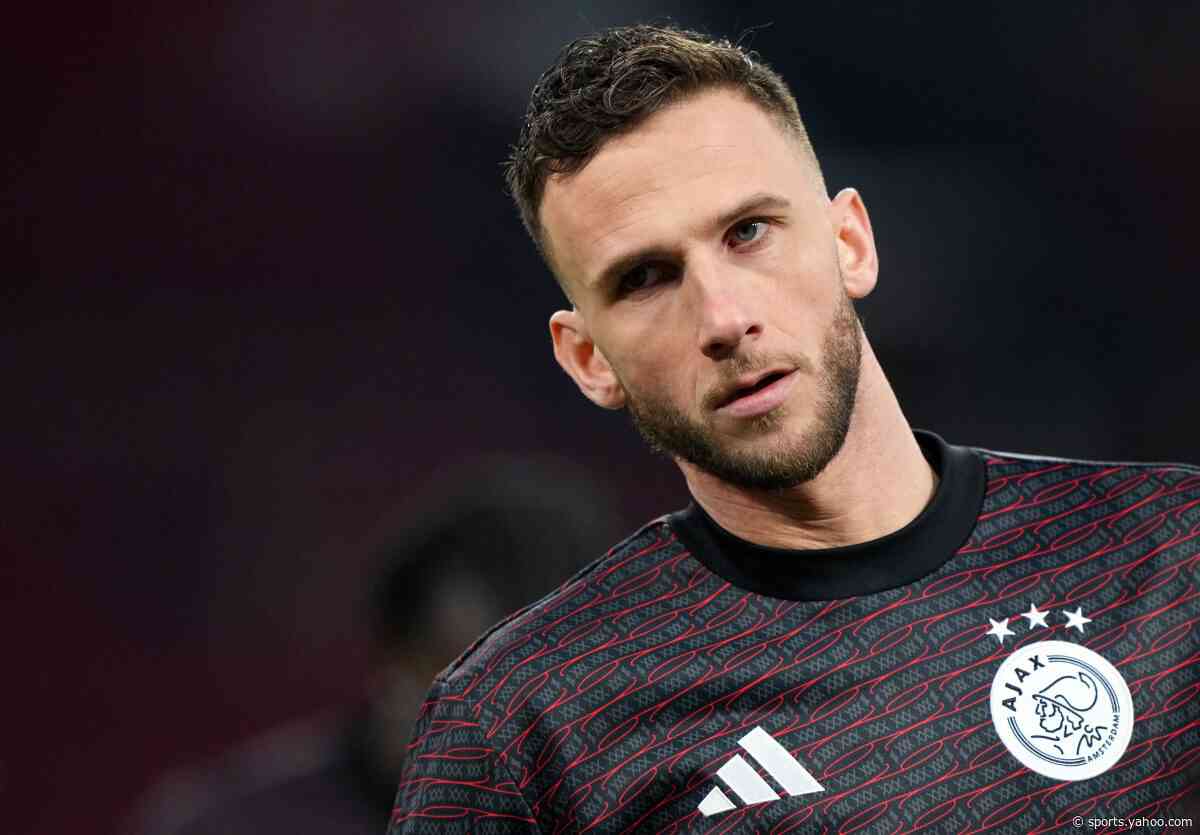 Branco van den Boomen to terminate Ajax contract and join Angers