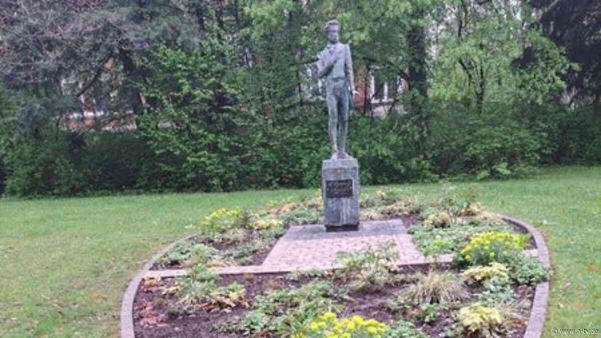 Moskau vergleicht Tat mit 1933: Diebe stehlen Puschkin-Statue - Stadt in NRW spürt Zorn des Kreml