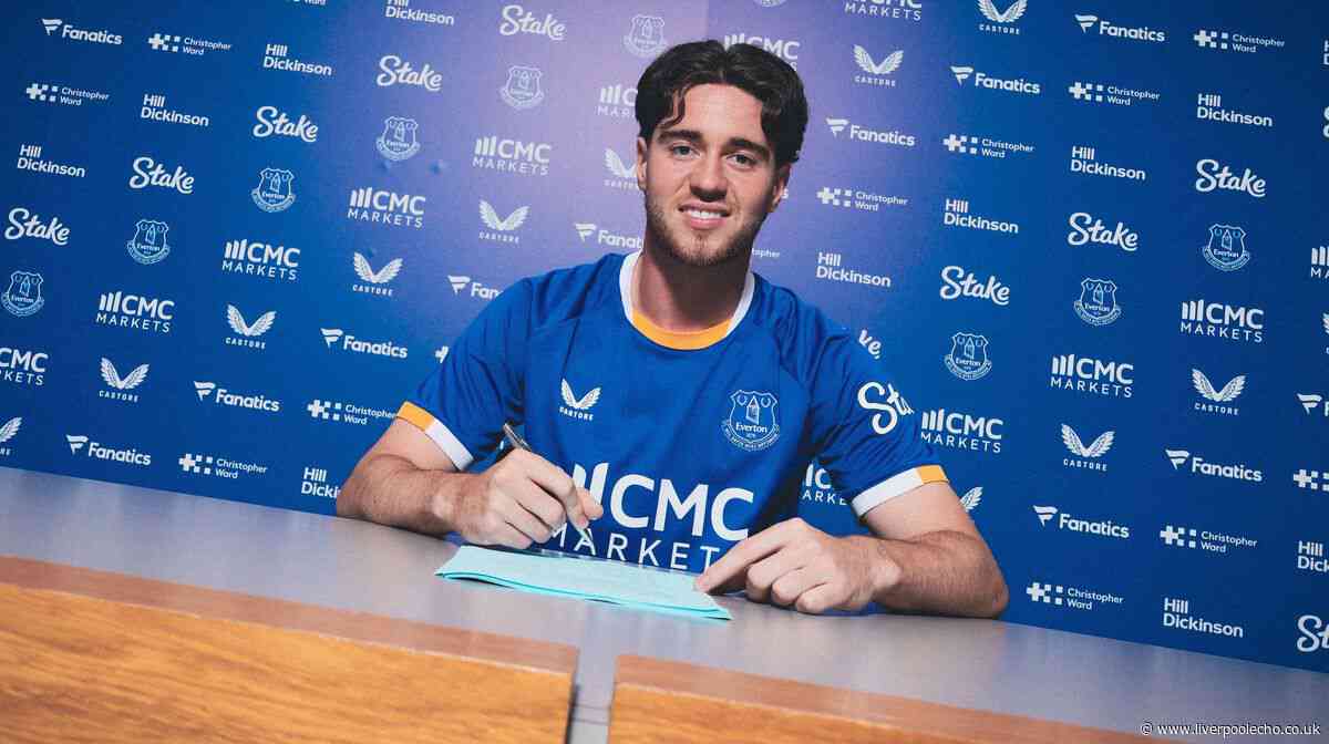 Transfer expert says Everton move for Hayden Hackney could be 'steal of the summer'