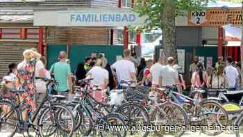 Lange Schlangen vor Augsburger Freibädern: Stadt will neues Kassensystem