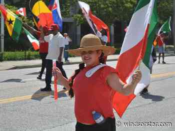 Crowds brave sweltering heat for Windsor's Canada Day parade
