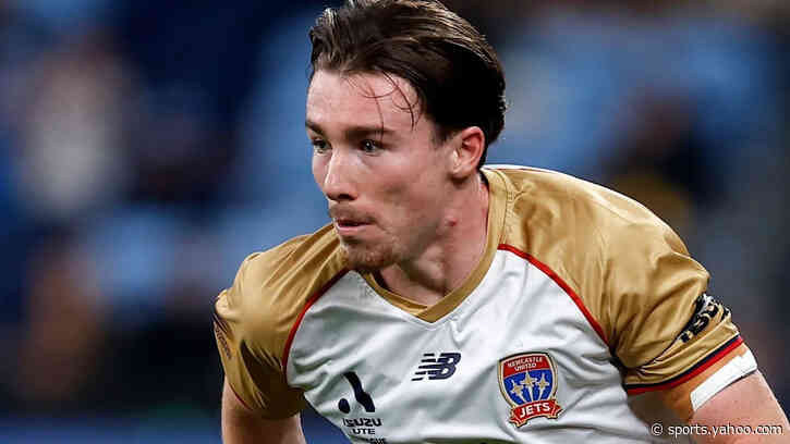 Barnsley sign midfielder Taylor and defender Smith