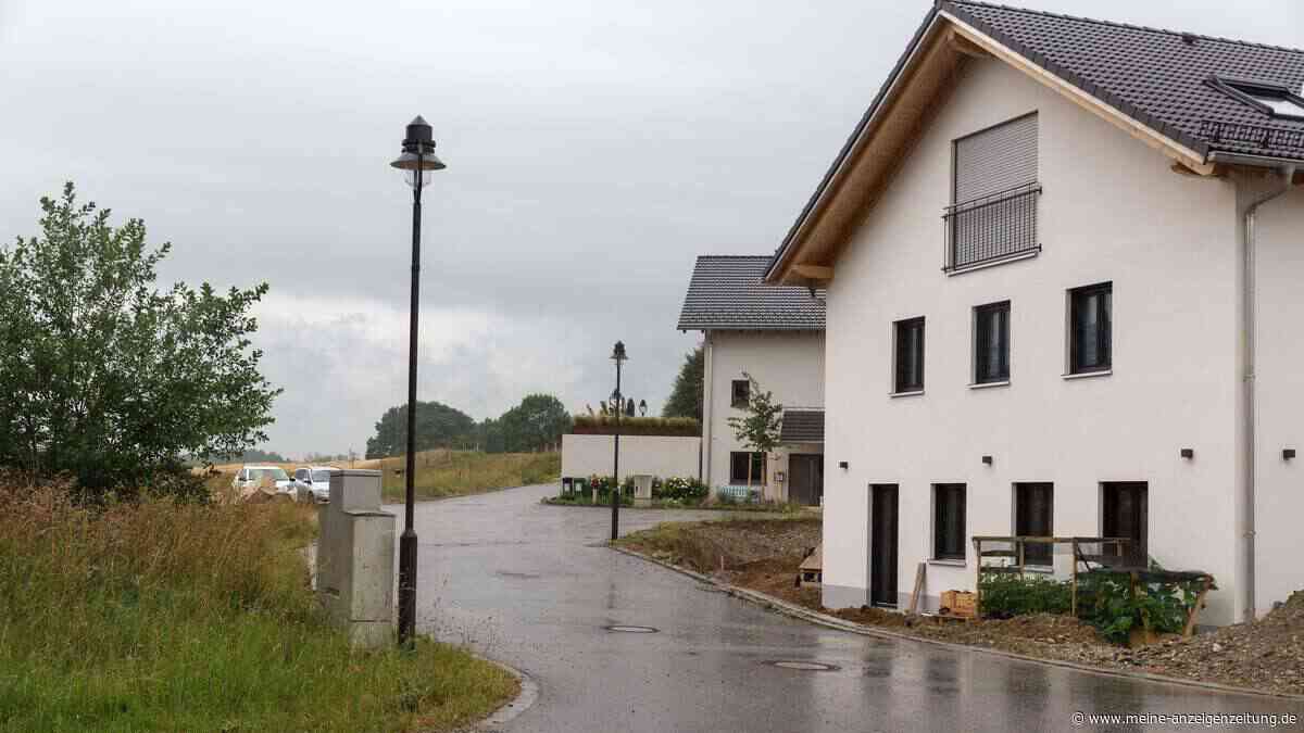 Stadt Ebersberg verkleinert Grundstücke – weil sie seit 2019 leer stehen