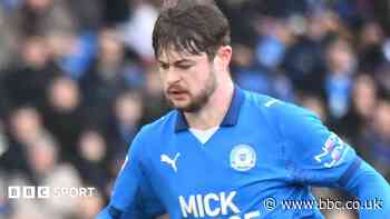 Rochdale sign winger Hayes from Peterborough