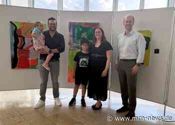 Sinsheim – Eine besondere Vernissage 8-jähriger Künstler Paul stellt im Rathaus aus