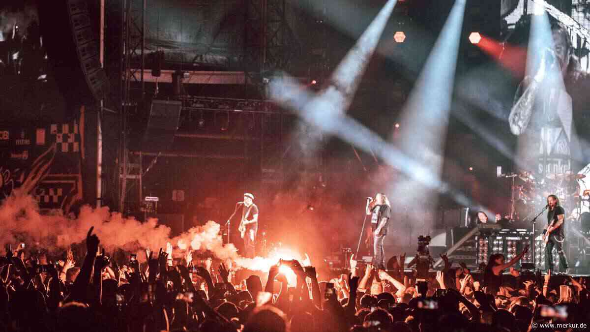 Massive Kritik an Konzert bei fast 40 Grad: Band meldet sich zu Wort – „Hitze ist gnadenlos“