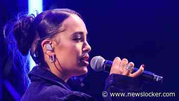 Jorja Smith kondigt nieuw album aan