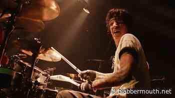 MÖTLEY CRÜE's TOMMY LEE Explains How He Still Weighs The Same As He Did In High School