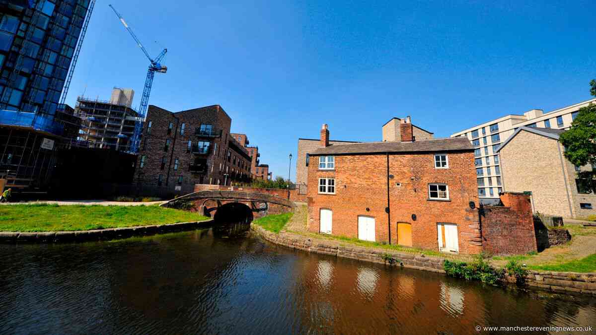 'Huge emergency response' called to New Islington Marina