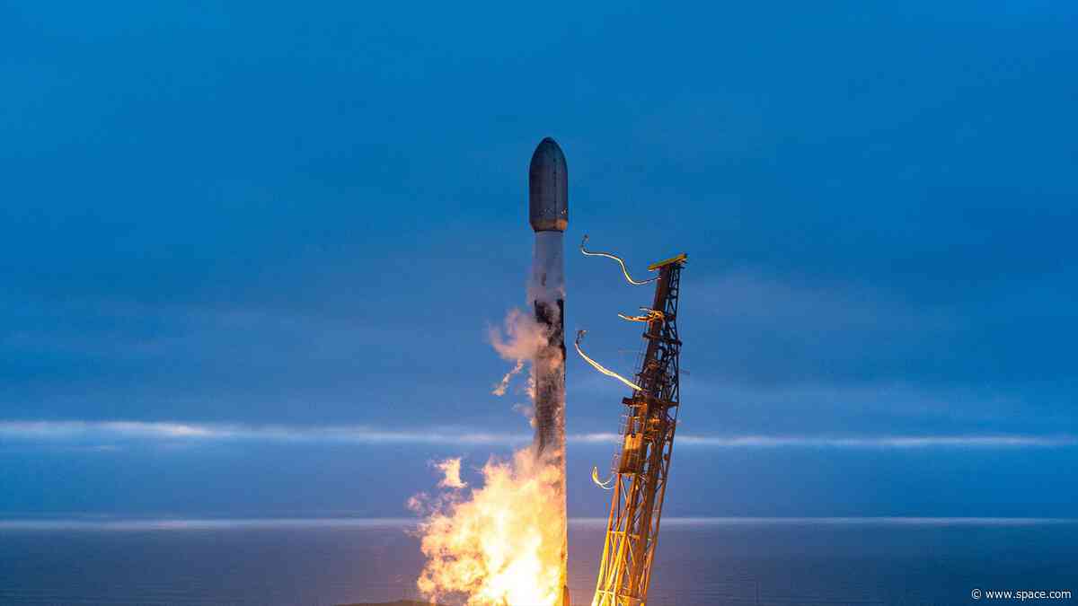 SpaceX Falcon 9 rocket launches 24 Starlink satellites from California