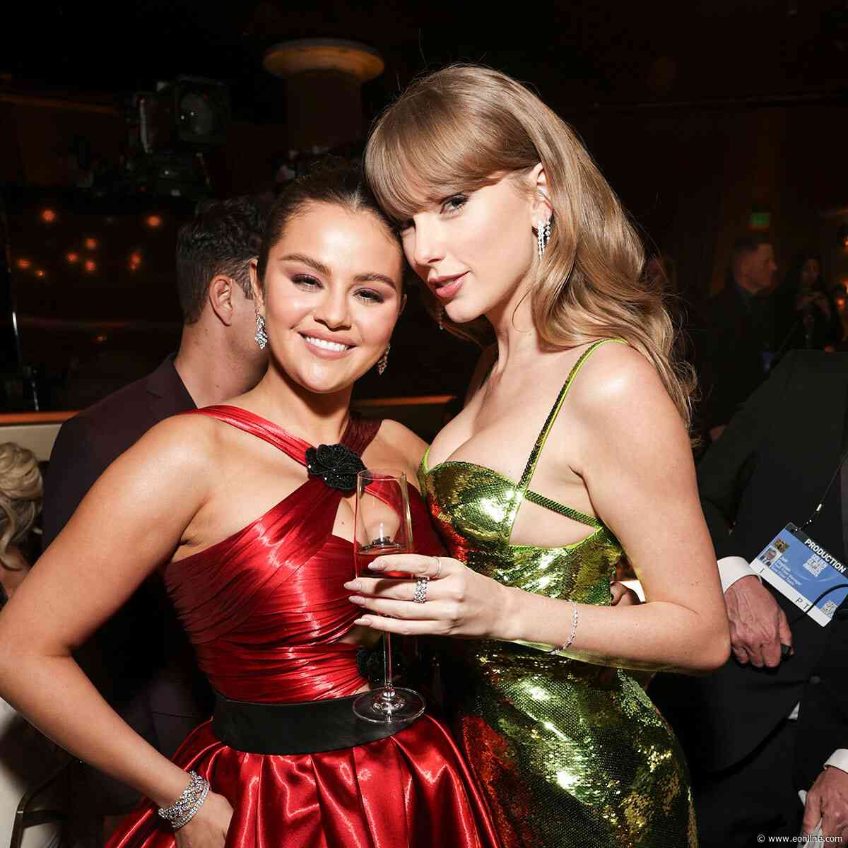 Selena Gomez & More Seemingly Head to Taylor Swift's Rehearsal Dinner