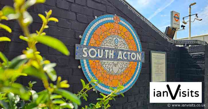 Only Fools and Horses tribute in new South Acton station roundel