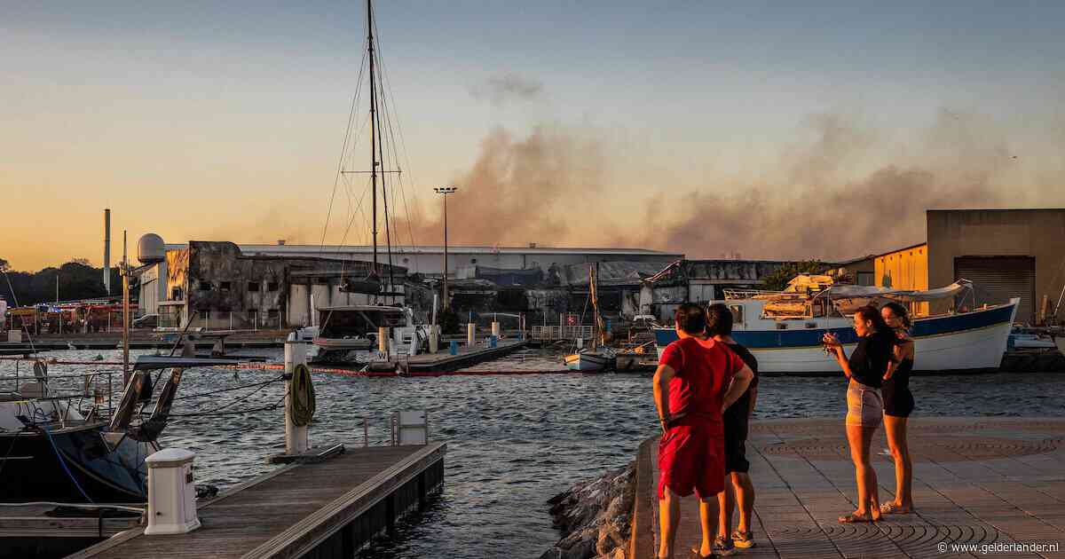 3000 mensen geëvacueerd van campings en badplaatsen in Zuid-Frankrijk na natuurbranden