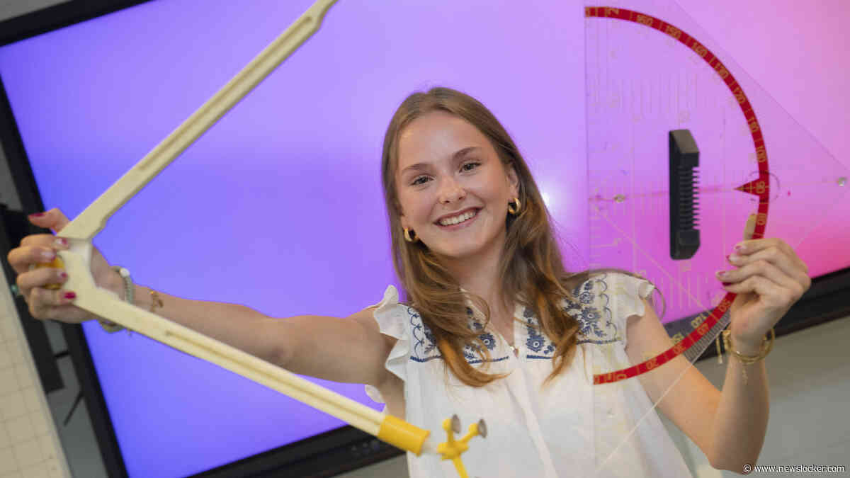 Vera (17) slaagt met drie tienen voor wiskunde B, C én D: ’Je hoeft het niet te snappen, je moet het gewoon zíen’