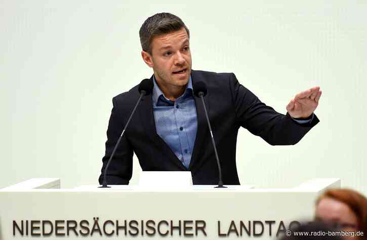 Schwiegermutter im Fluchtauto? Unterstützung für Politiker