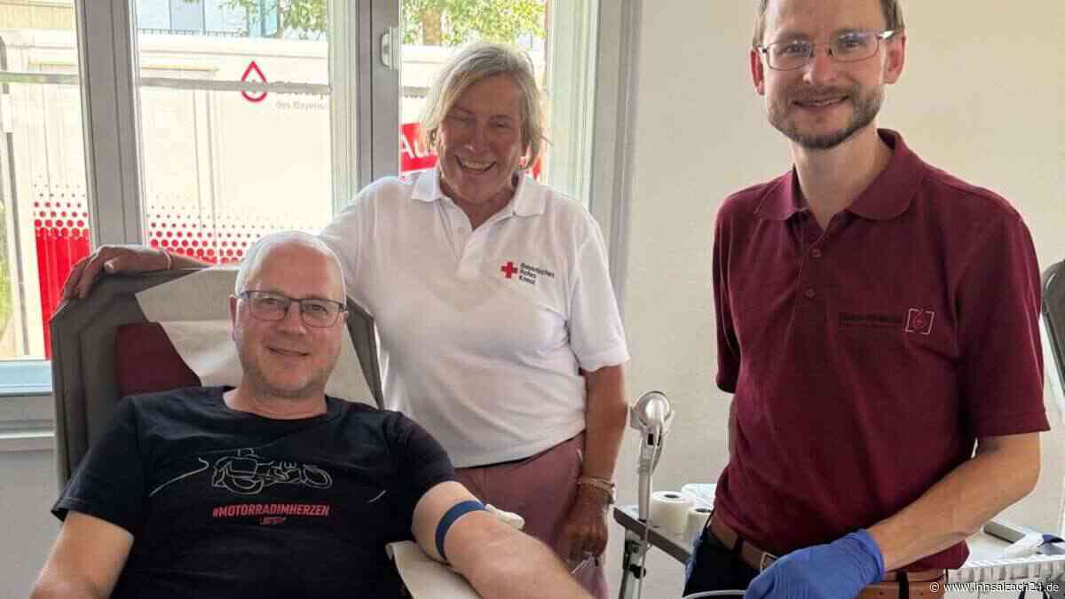 Aderlass bei Christian Englbrecht: Warum der Neumarkter bereits zum 100. Mal Blut gespendet hat