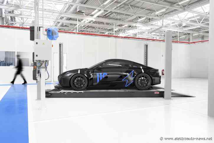 Alpine A110 Future: Erlkönig zeigt Elektro-Zukunft
