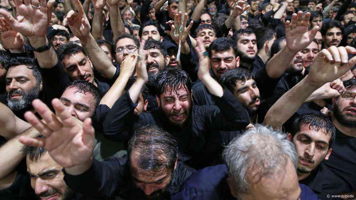 Ausnahmezustand im Iran: Großer Abschied für Chamenei - sechstägige Trauerfeier beginnt