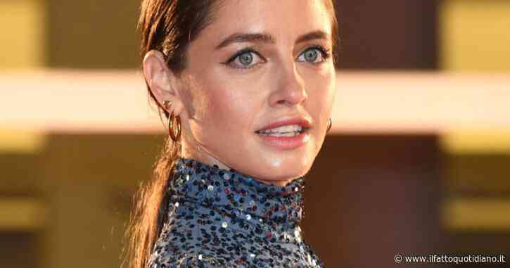 Matilde Gioli: “Iperattiva e pasticciona, ho rischiato la paralisi per un incidente a nuoto. Praticavo sport estremi per anestetizzare il dolore, mio padre è morto mentre giravo il primo film”