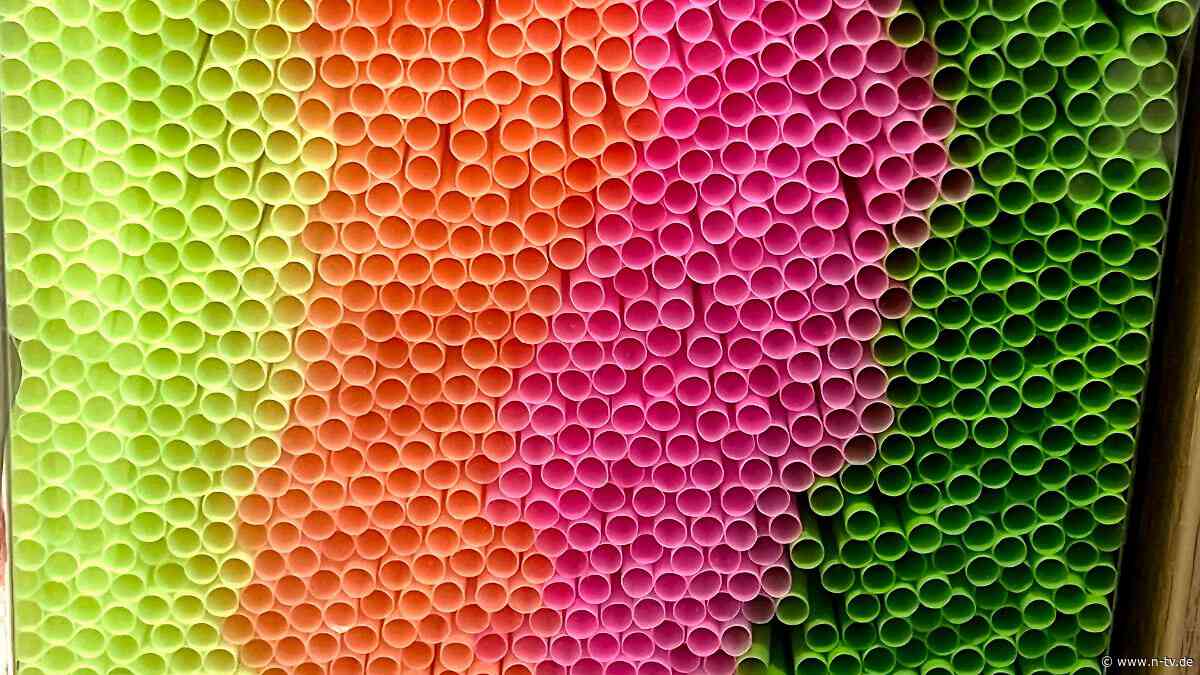 Offiziell eigentlich verboten : Plastikstrohhalme werden trotz Verbots weiter verkauft