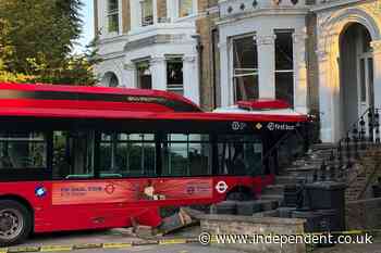 Bus ploughs into front window of Notting Hill home