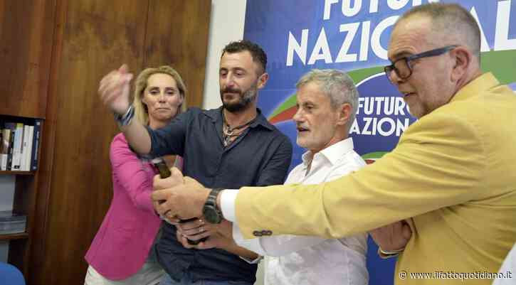 Alemanno e Pozzolo insieme per inaugurare la sede di Futuro Nazionale a Biella: “Delmastro? I feudi non ci sono più”. Alla festa ex di Fdi e Lega: “Ma gli iscritti non arrivano solo da destra”