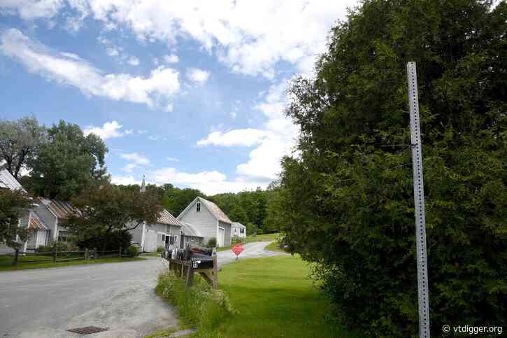 Noah Kahan fans blamed for disappearing Strafford road sign