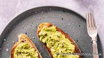 Avocado on toast will be tastier if you use chef's expert seasoning tip