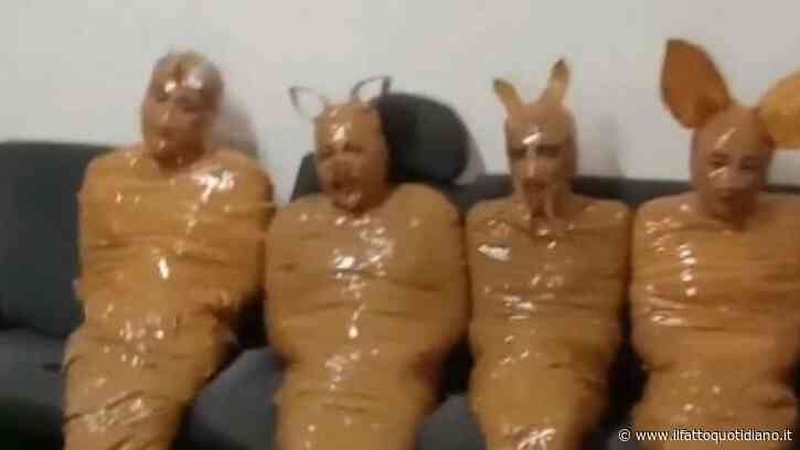 “Vediamo se ora ridono”. Organizza una trappola ai ladri che continuano a svaligiargli casa: legati e vestiti da Teletubbies, il video della “vendetta” è virale