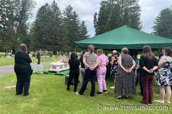 ‘No one should have to say goodbye alone’: Community honors Catskill woman