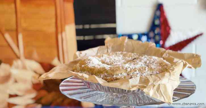 Apple pie remains 4th of July favorite as Atlanta bakery works overtime during holiday rush