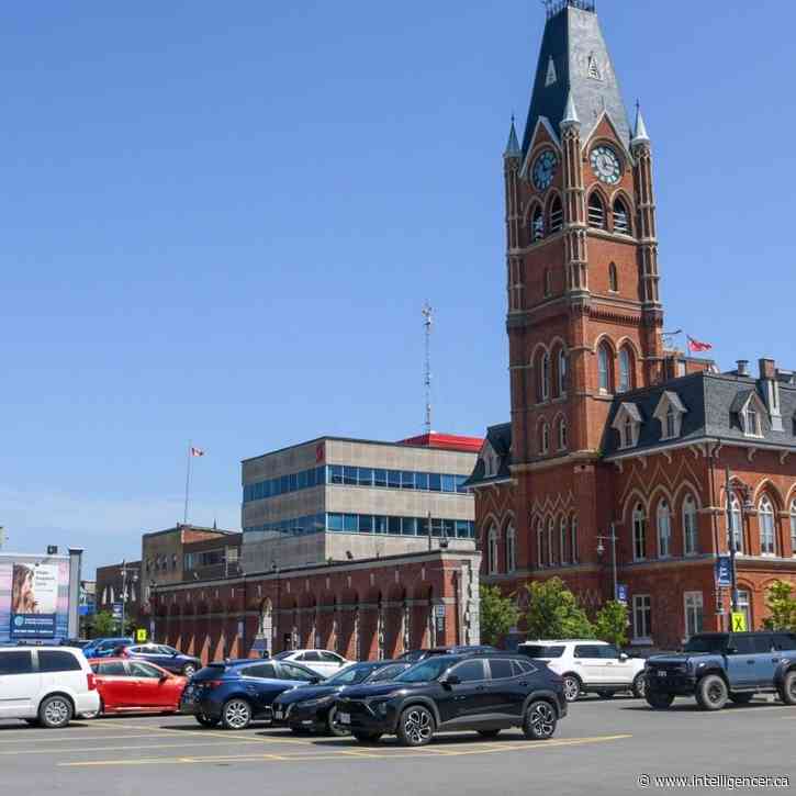 City implements two-hour free parking in downtown municipal lots 