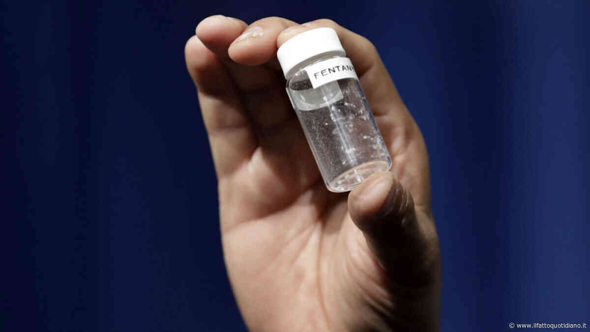 Fentanyl, cos’è l’oppioide sintetico noto per la sua elevata pericolosità: “Si rischia l’overdose anche al primo uso”