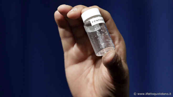 Fentanyl, cos’è l’oppioide sintetico noto per la sua elevata pericolosità: “Si rischia l’overdose anche al primo uso”