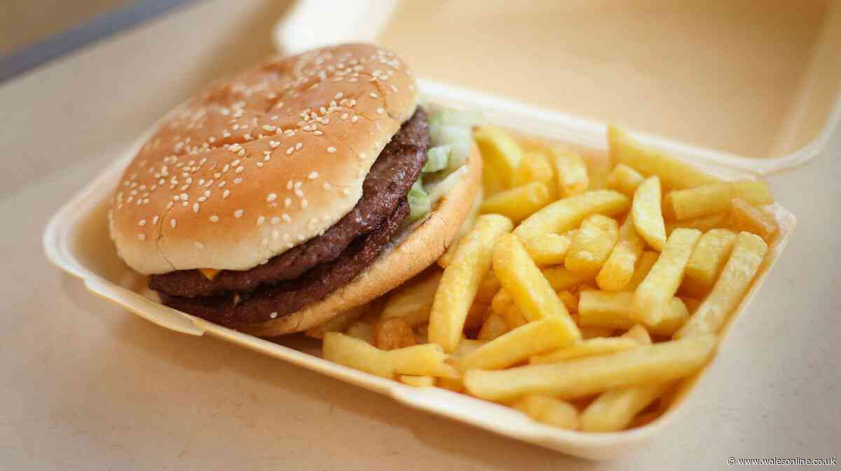Pals' 'pleasant' night in with a takeaway descends into chaos with one needing major surgery