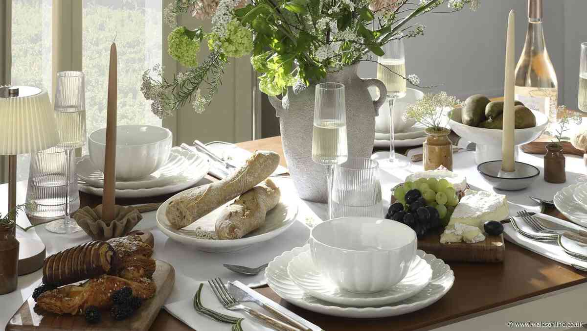 'Classy' Dusk Champagne glasses perfect for prosecco in the garden now less than £5