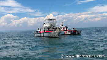Off-duty Conn. firefighter helps rescue boaters from vessel fire